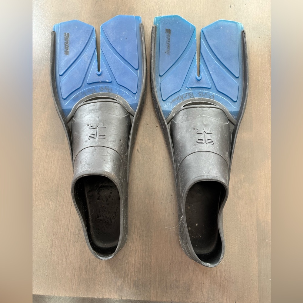 TYR flippers